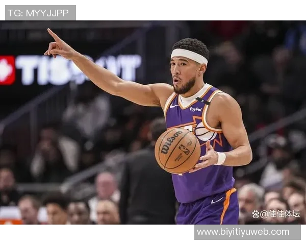 布克第三节强势回归5投4中砍下12分助力球队成功反超比分